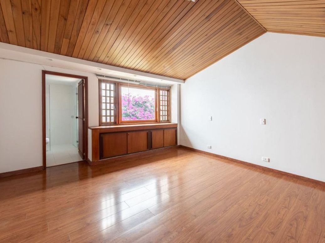 Casa de 3 alcobas en venta en Santa Ana Oriental, Bogotá, 345 m² · foto 20 de 20