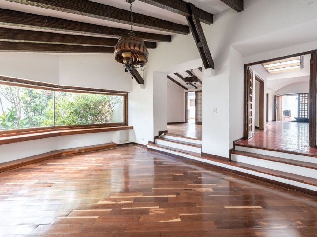 Casa de 3 alcobas en venta en Santa Ana Oriental, Bogotá, 345 m² · foto 2 de 20