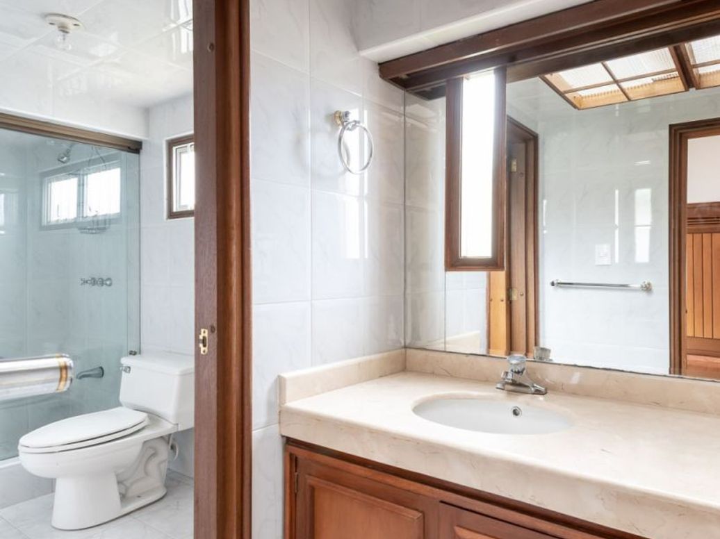 Casa de 3 alcobas en venta en Santa Ana Oriental, Bogotá, 345 m² · foto 19 de 20
