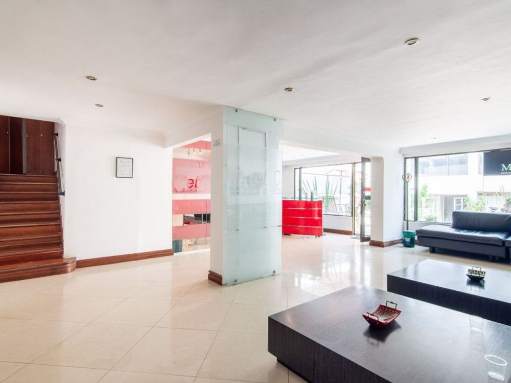 Casa de 6 alcobas en venta en Molinos Norte, Bogotá, 700 m² · foto 4 de 20