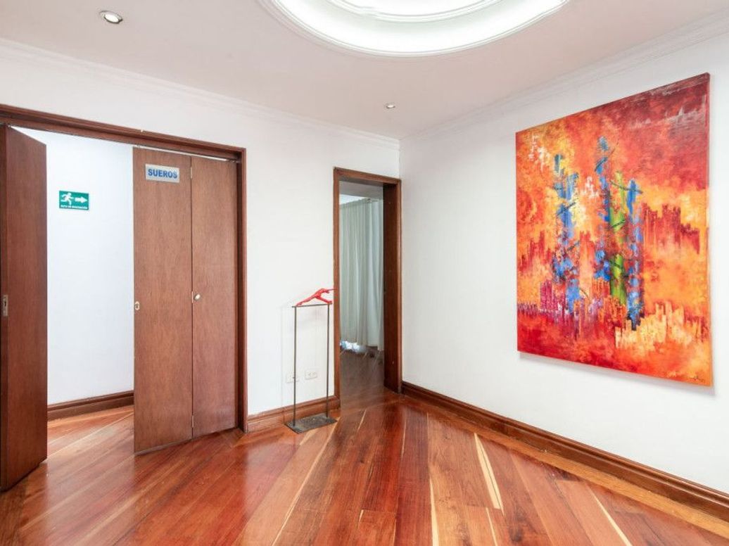 Casa de 6 alcobas en venta en Molinos Norte, Bogotá, 700 m² · foto 15 de 20