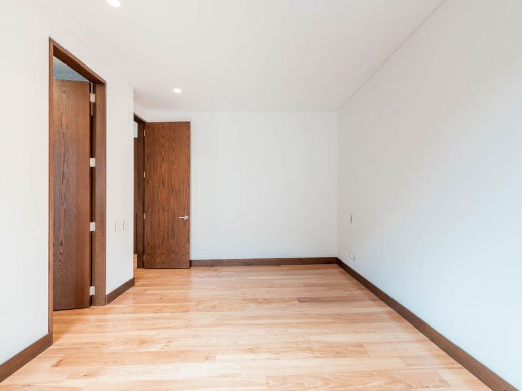 Apartamento de 3 alcobas en venta en Los Rosales, Bogotá, 275 m² · foto 17 de 20
