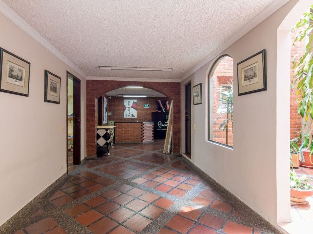 Casa de 4 alcobas en venta en San Patricio, Bogotá, 678 m² · foto 18 de 20