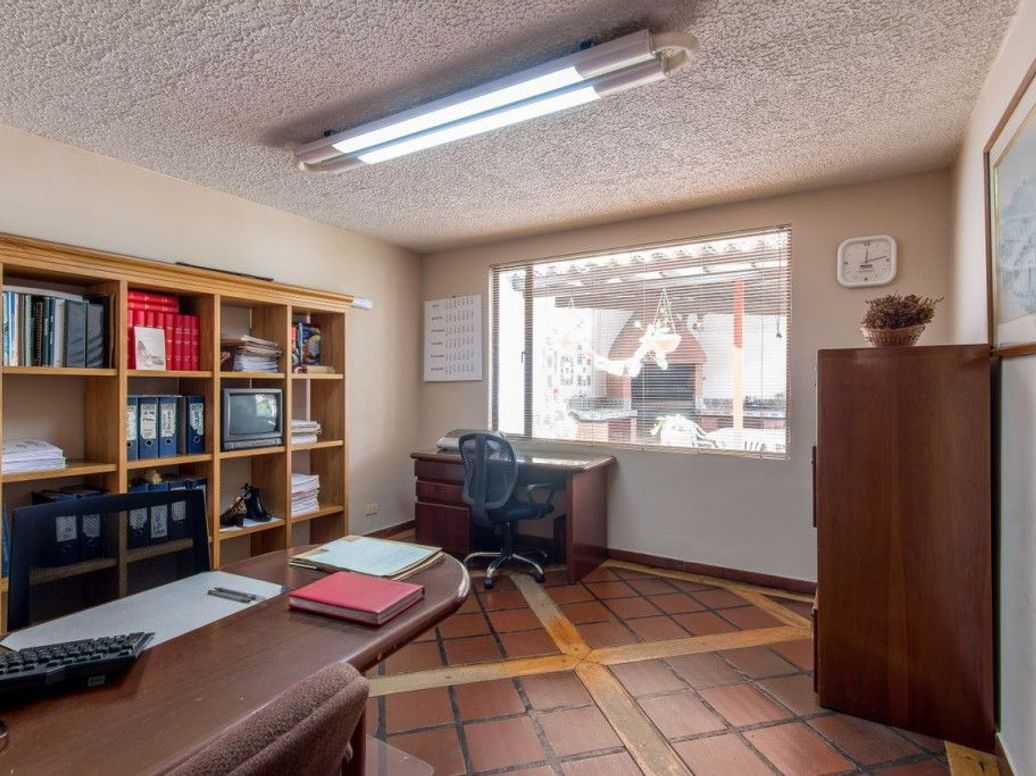 Casa de 4 alcobas en venta en San Patricio, Bogotá, 678 m² · foto 14 de 20