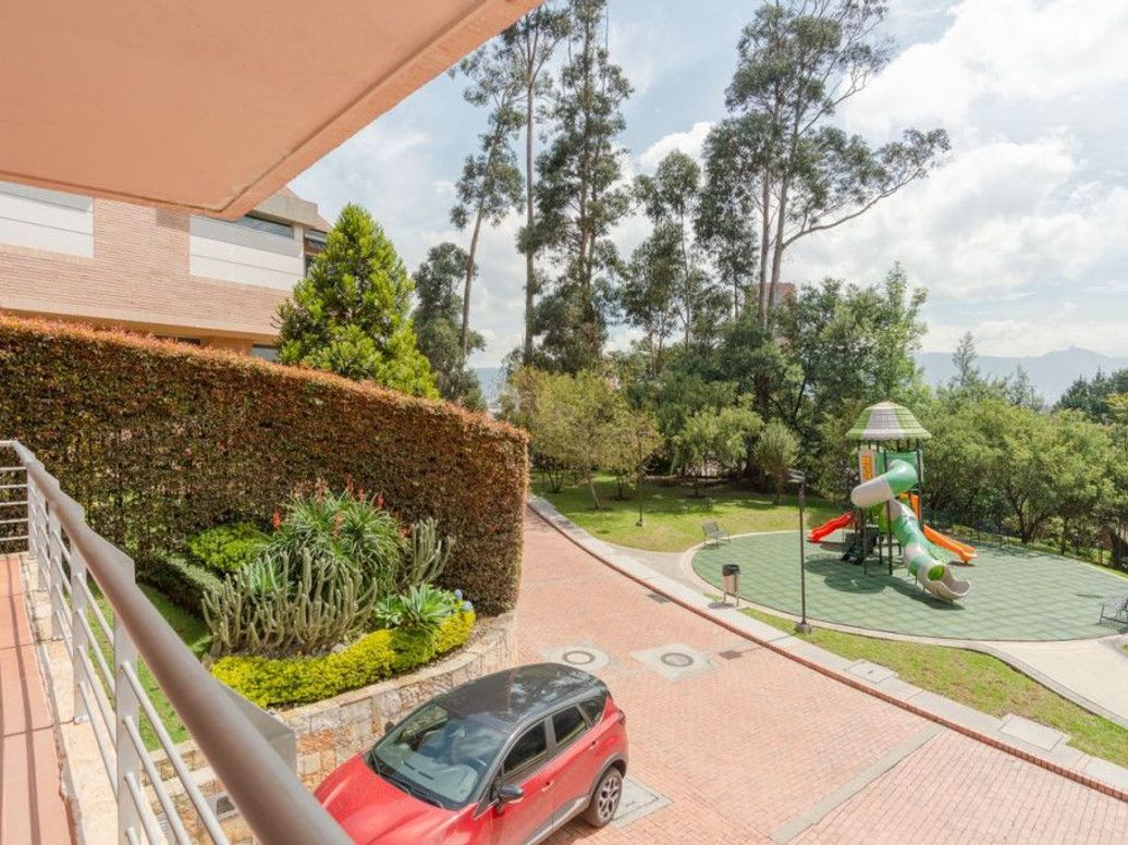 Casa de 3 alcobas en venta en Niza Suba, Bogotá, 390 m² · foto 3 de 20
