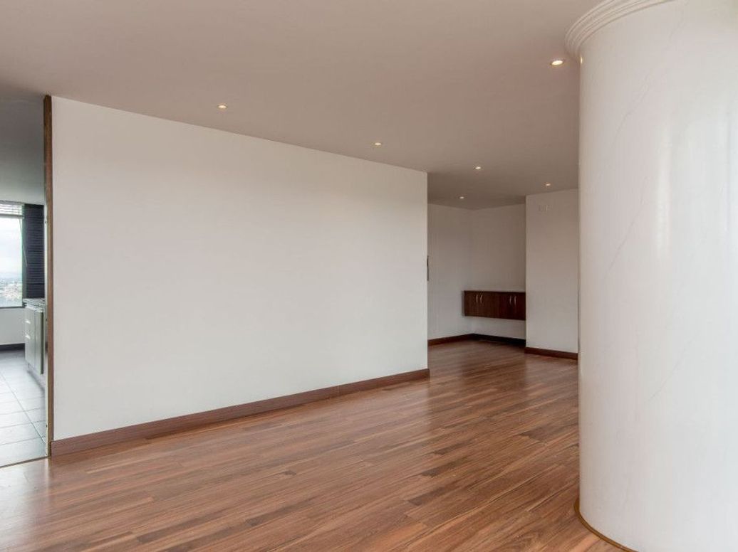 Apartamento de 3 alcobas en venta en Club De Los Lagartos, Bogotá, 163 m² · foto 6 de 20