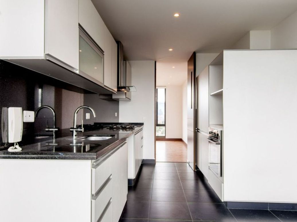 Apartamento de 3 alcobas en venta en Club De Los Lagartos, Bogotá, 163 m² · foto 8 de 20