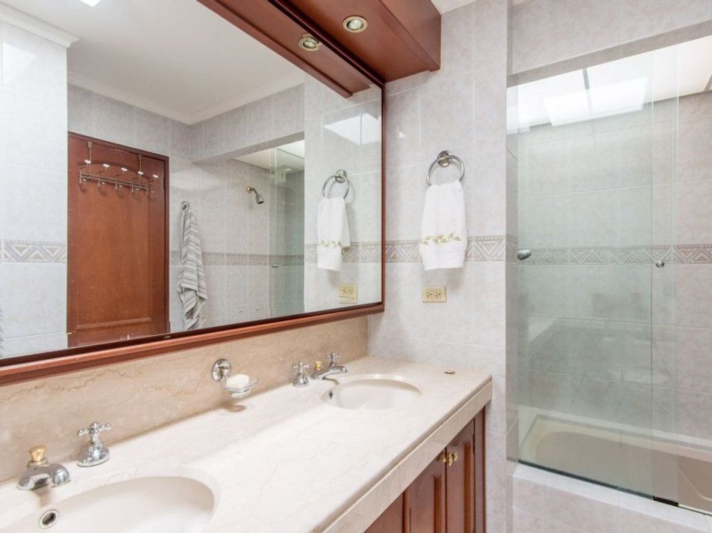 Apartamento de 3 alcobas en venta en Niza Suba, Bogotá, 196 m² · foto 13 de 20