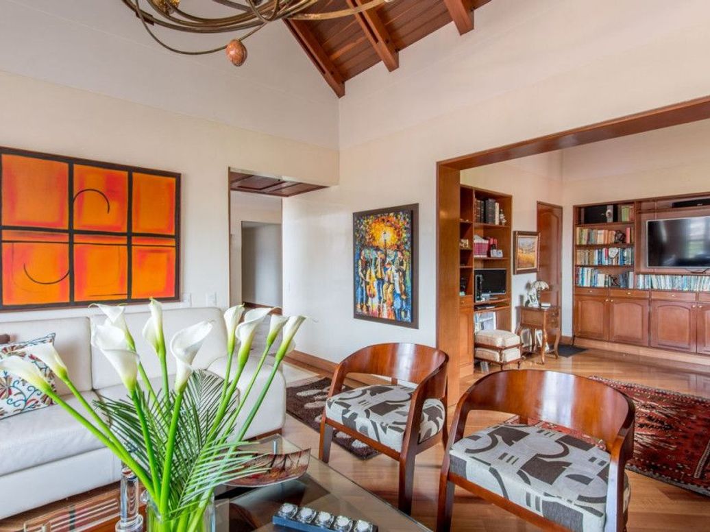 Apartamento de 3 alcobas en venta en Niza Suba, Bogotá, 196 m² · foto 2 de 20