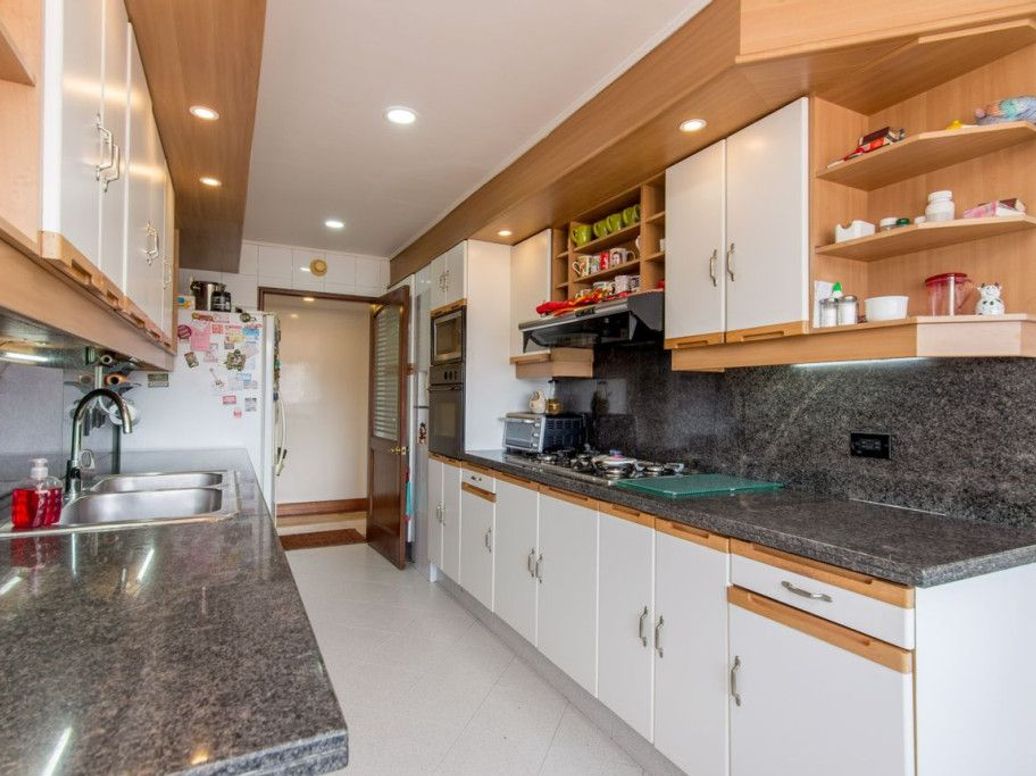 Apartamento de 3 alcobas en venta en Niza Suba, Bogotá, 196 m² · foto 10 de 20