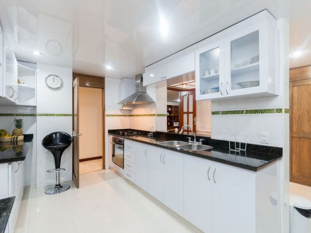 Apartamento de 3 alcobas en venta en Santa Barbara Central, Bogotá, 155 m² · foto 7 de 20