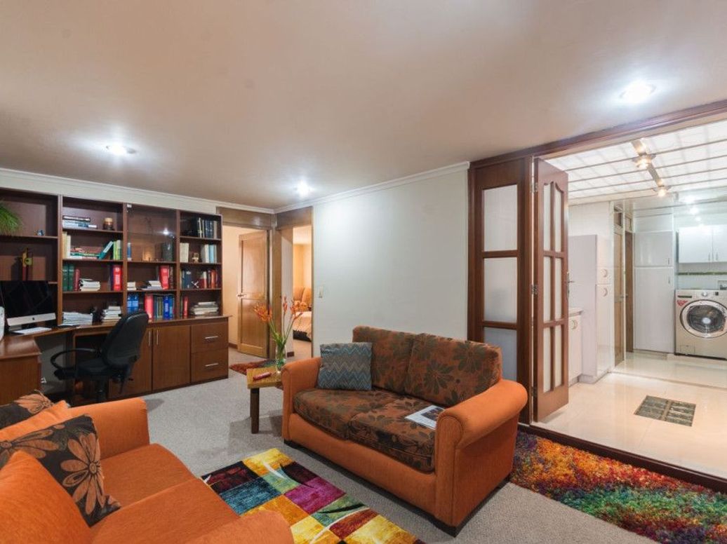 Apartamento de 3 alcobas en venta en Santa Barbara Central, Bogotá, 155 m² · foto 10 de 20