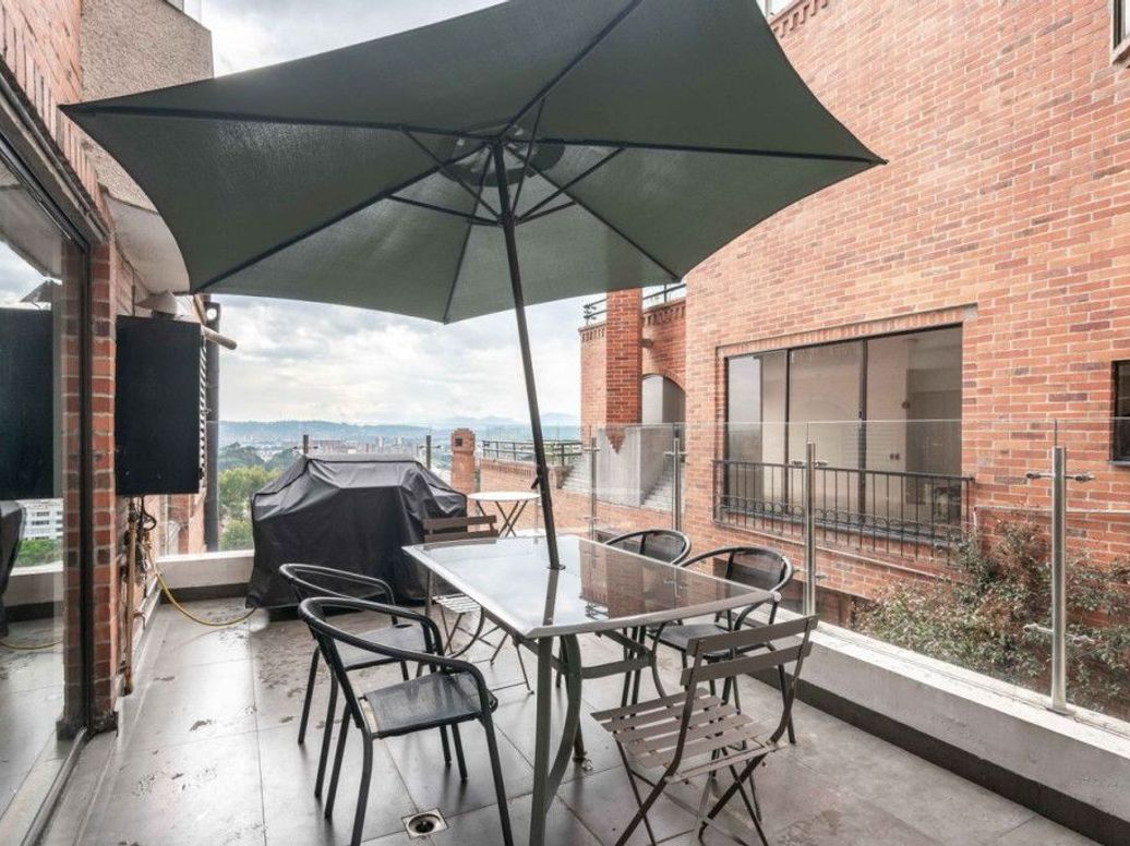 Apartamento de 4 alcobas en venta en Bosque De Pinos, Bogotá, 231 m² · foto 12 de 20