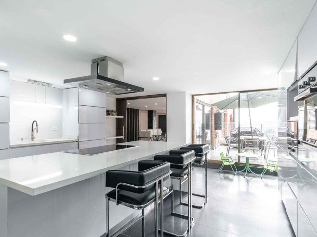 Apartamento de 4 alcobas en venta en Bosque De Pinos, Bogotá, 231 m² · foto 11 de 20