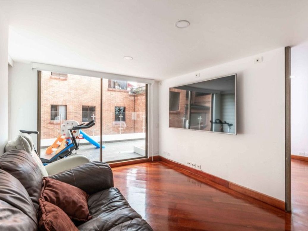 Apartamento de 4 alcobas en venta en Bosque De Pinos, Bogotá, 231 m² · foto 17 de 20