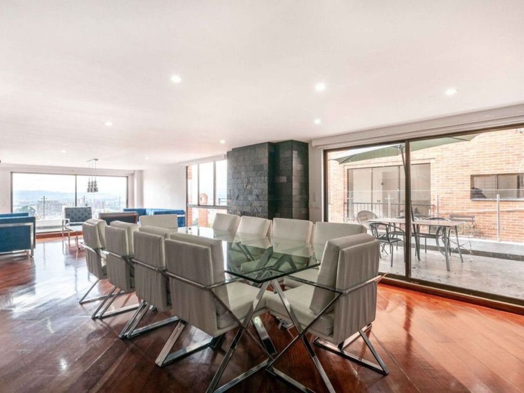 Apartamento de 4 alcobas en venta en Bosque De Pinos, Bogotá, 231 m² · foto 8 de 20