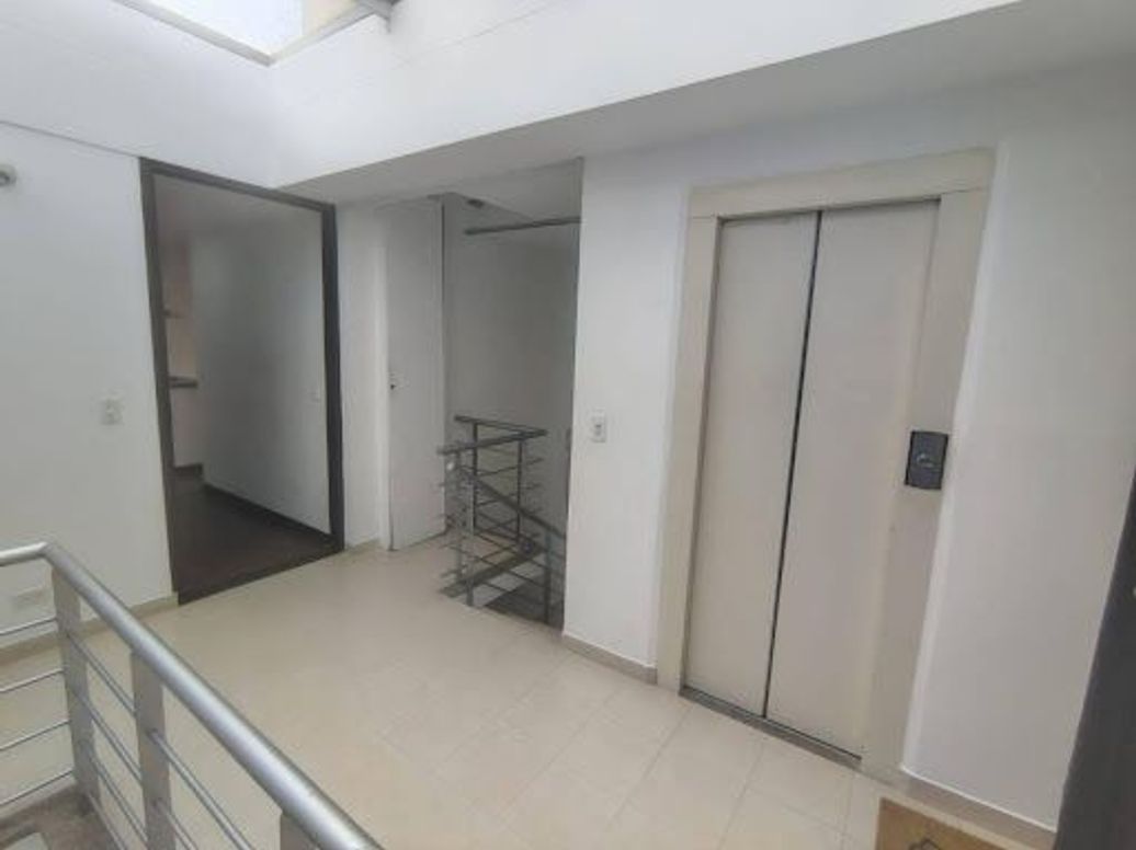 Apartaestudio en venta en El Batán, Bogotá, 45 m² · foto 18 de 20