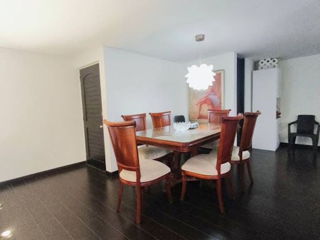 Apartamento de 3 alcobas en venta en La Calleja, Bogotá, 84 m² · foto 3 de 17