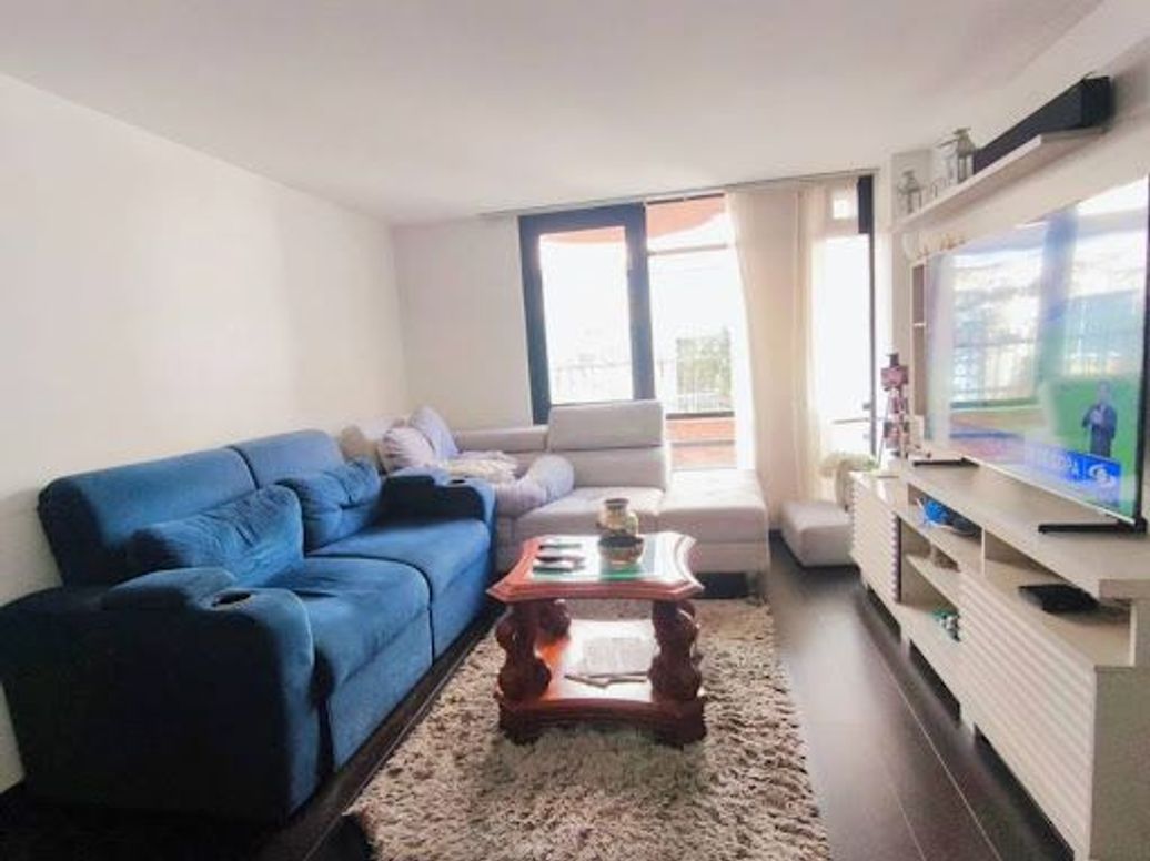 Apartamento de 3 alcobas en venta en La Calleja, Bogotá, 84 m² · foto 2 de 17