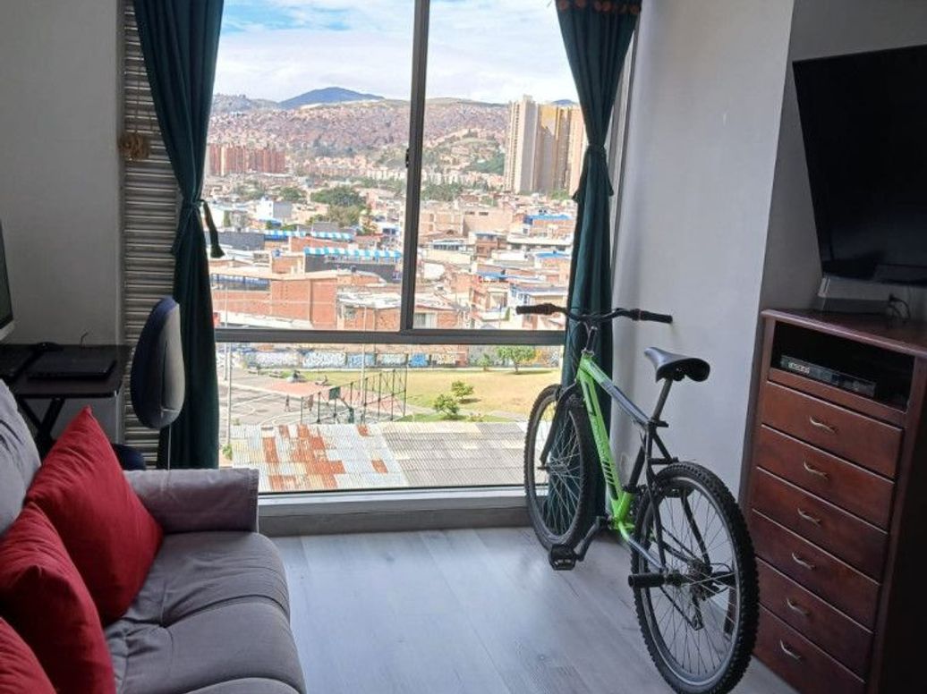 Apartamento de 2 alcobas en venta en Madelena I Y Ii, Bogotá, 35 m² · foto 3 de 14