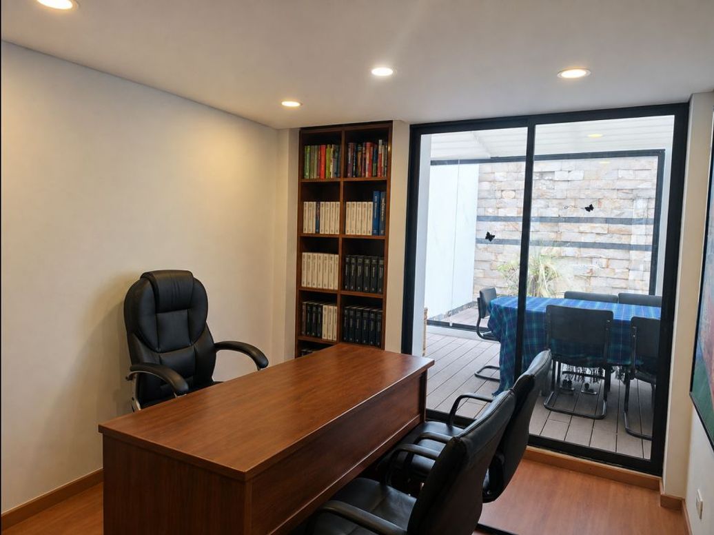 Apartamento de 2 alcobas en venta en Chapinero, Bogotá, 96 m² · foto 2 de 10