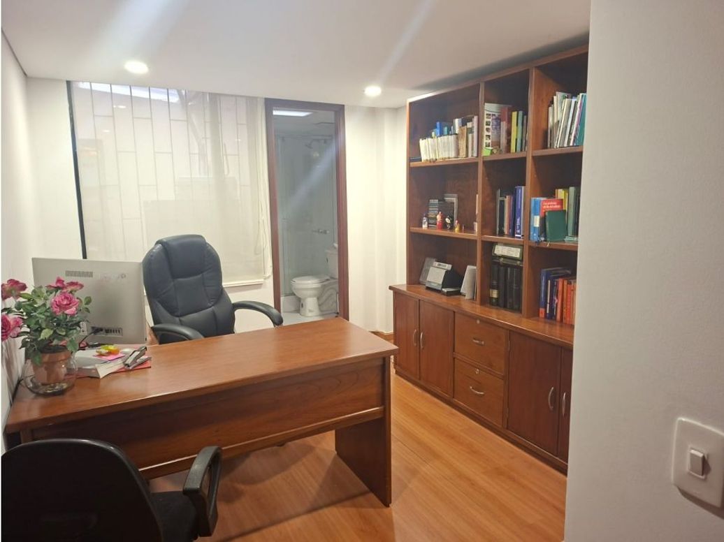 Apartamento de 2 alcobas en venta en Chapinero, Bogotá, 96 m² · foto 3 de 10