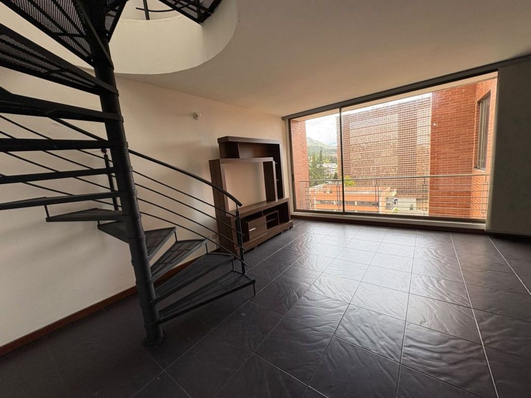 Apartamento de 1 alcoba en venta en Cataluña, Bogotá, 50 m² · foto 2 de 17
