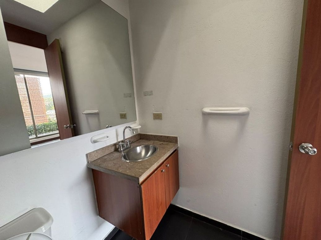 Apartamento de 1 alcoba en venta en Cataluña, Bogotá, 50 m² · foto 9 de 17