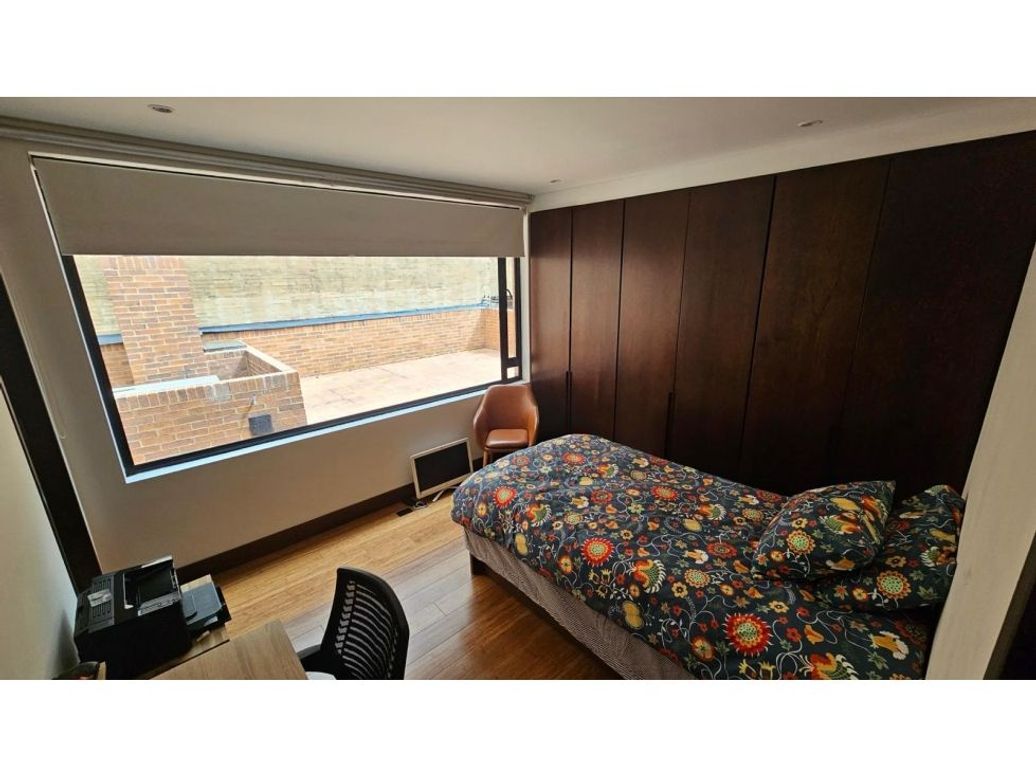 Apartamento de 2 alcobas en arriendo en Los Rosales, Bogotá, 164 m² · foto 6 de 8