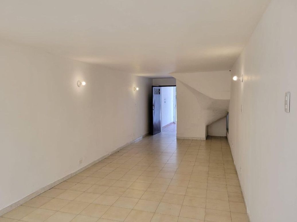 Casa de 4 alcobas en venta en Polo Club, Bogotá, 350 m² · foto 2 de 15