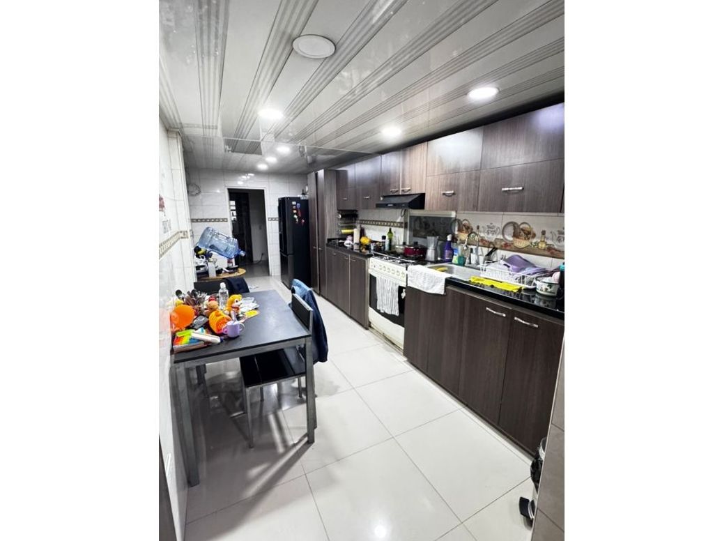 Casa de 4 alcobas en venta en Milenta, Bogotá, 231 m² · foto 10 de 19