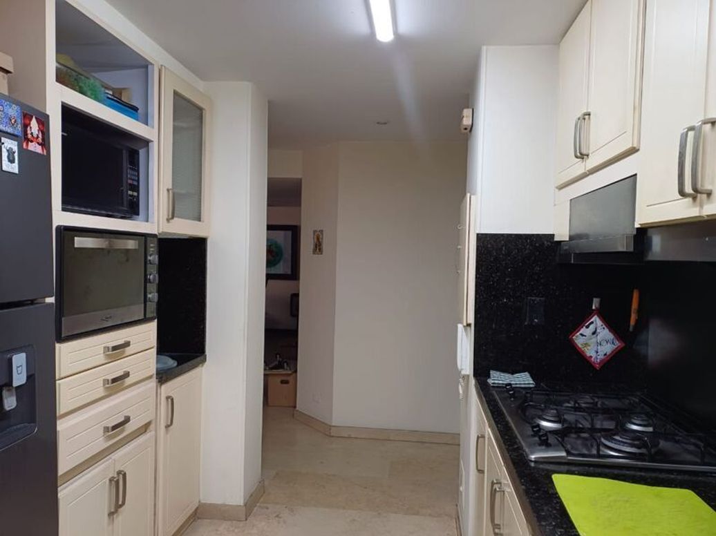 Apartamento de 2 alcobas en venta en El Contador, Bogotá, 140 m² · foto 11 de 20