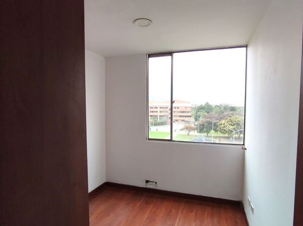 Apartamento de 3 alcobas en venta en Arabia, Bogotá, 50 m² · foto 4 de 15