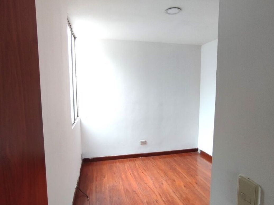 Apartamento de 3 alcobas en venta en Arabia, Bogotá, 50 m² · foto 6 de 15