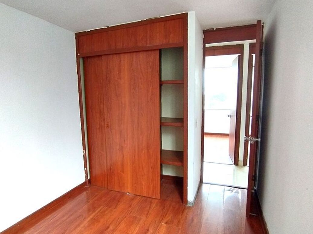 Apartamento de 3 alcobas en venta en Arabia, Bogotá, 50 m² · foto 7 de 15