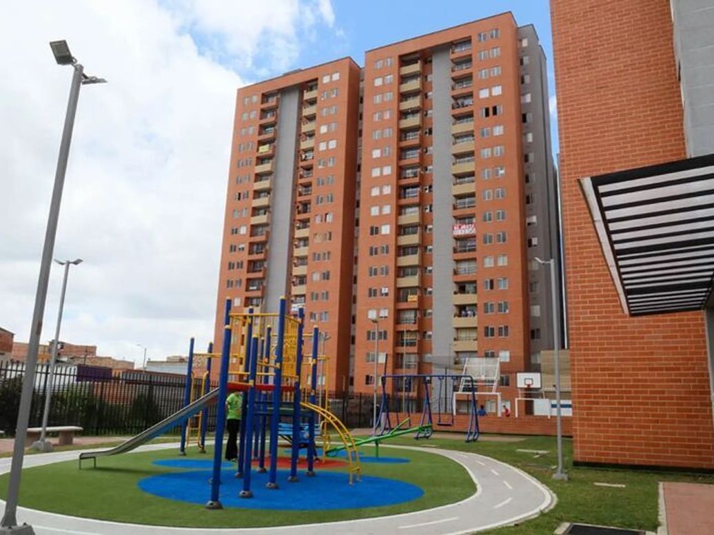 Apartamento de 3 alcobas en venta en Fontibón, Bogotá, 48 m² · foto 2 de 20
