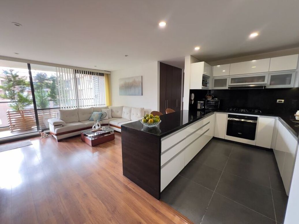 Apartamento de 3 alcobas en venta en Cantalejo, Bogotá, 128 m² · foto 2 de 20