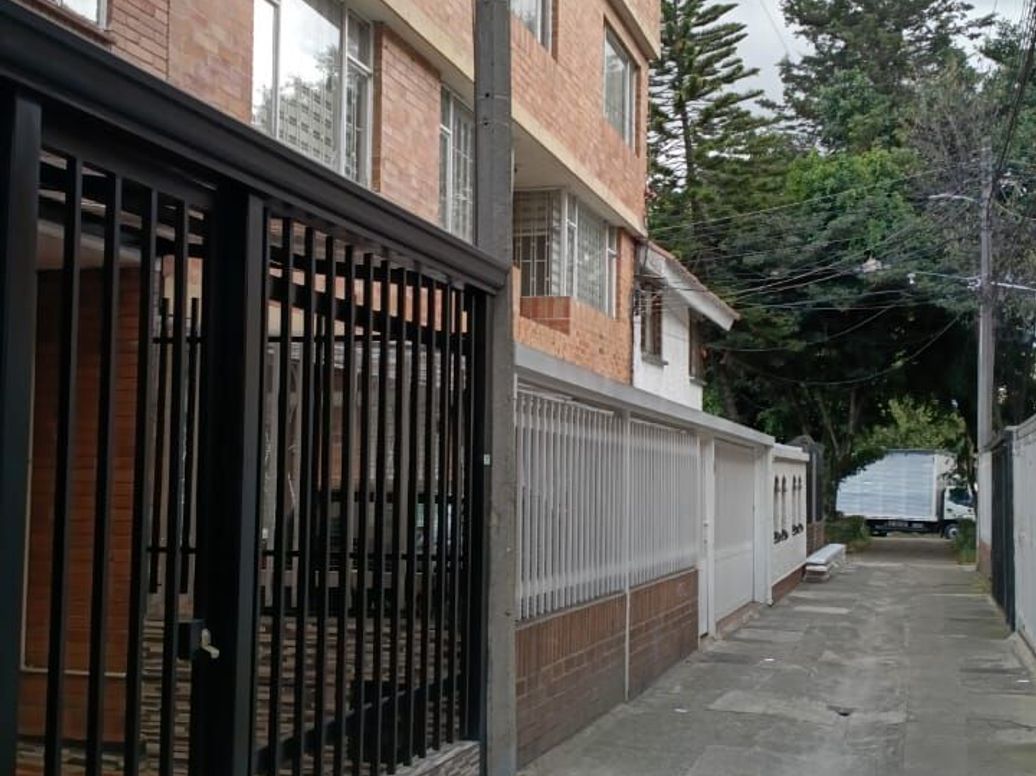 Apartamento de 3 alcobas en venta en Ub. Azafranes, Bogotá, 69 m² · foto 3 de 15