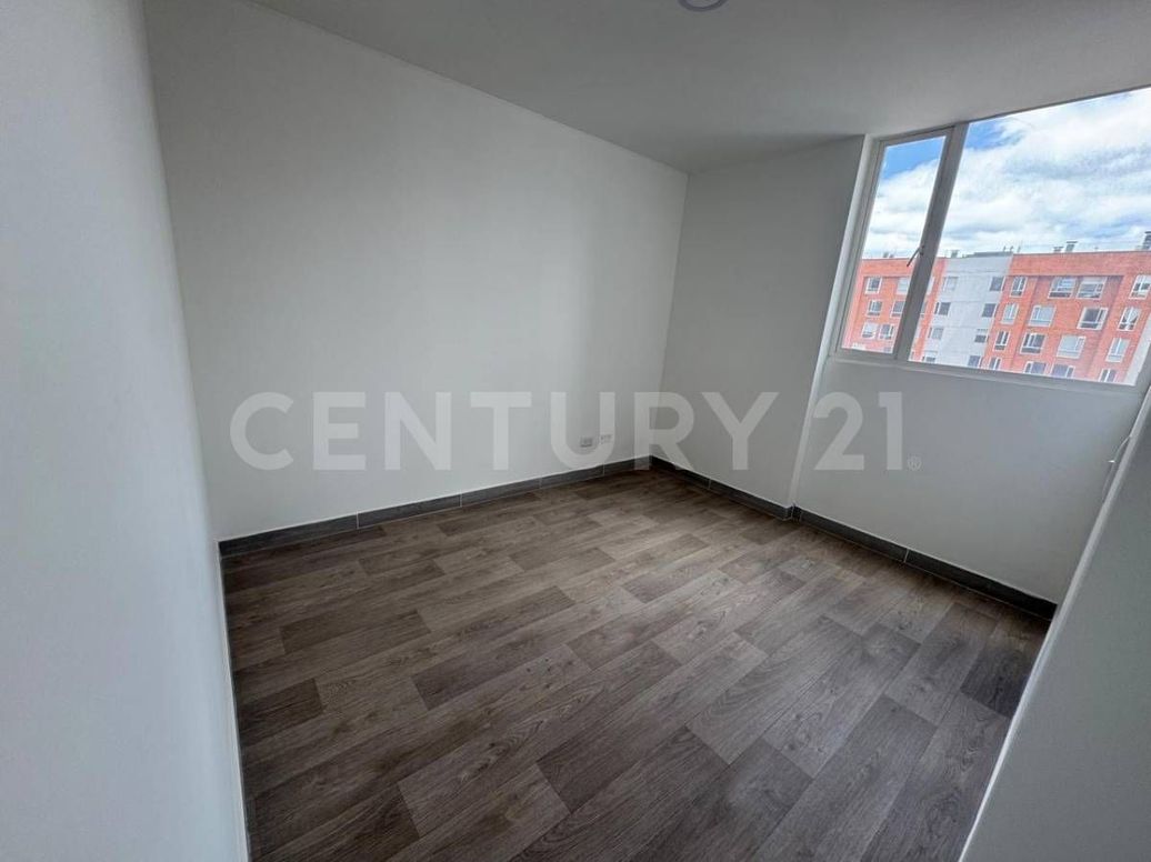 Apartamento de 2 alcobas en venta en El Vergel, Bogotá, 40 m² · foto 2 de 13