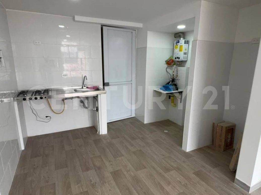 Apartamento de 2 alcobas en venta en El Vergel, Bogotá, 40 m² · foto 6 de 13