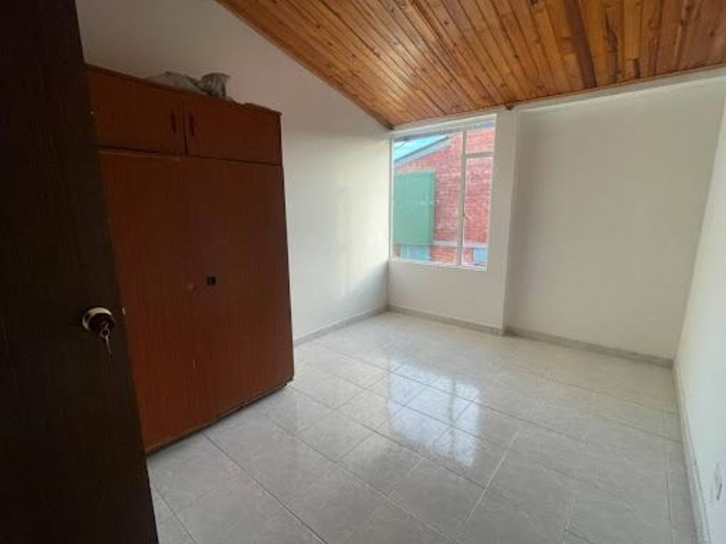 Casa de 2 alcobas en venta en El Tintal, Bogotá, 46 m² · foto 3 de 20