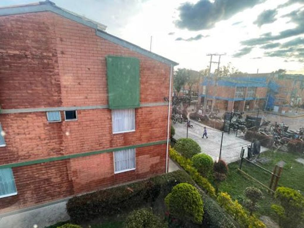 Casa de 2 alcobas en venta en El Tintal, Bogotá, 46 m² · foto 2 de 20