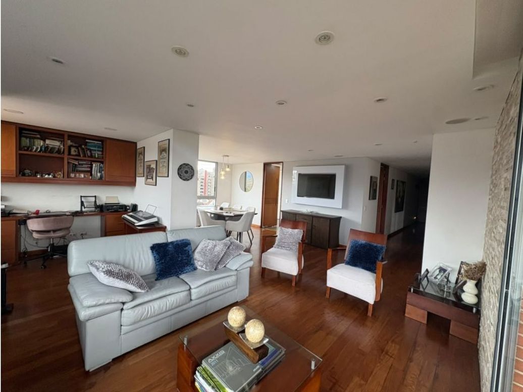 Apartamento de 3 alcobas en venta en Puente Largo, Bogotá, 178 m² · foto 6 de 20