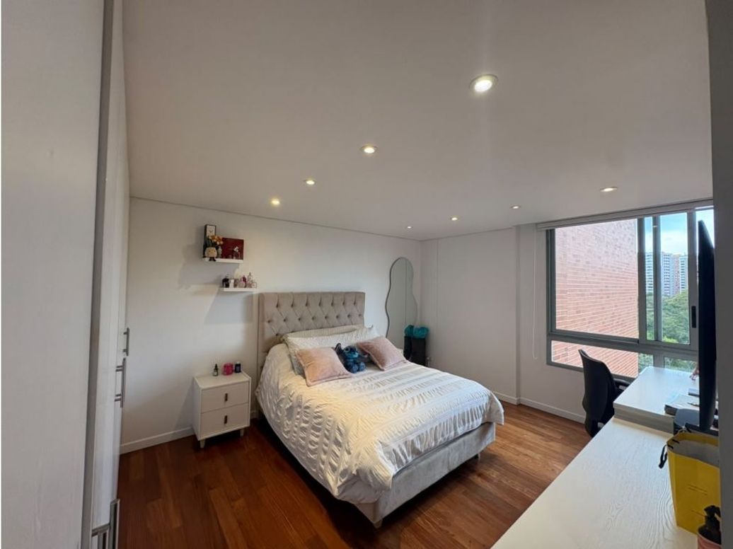 Apartamento de 3 alcobas en venta en Puente Largo, Bogotá, 178 m² · foto 13 de 20