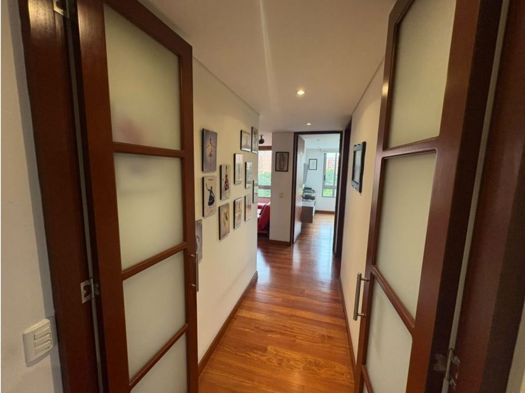 Apartamento de 3 alcobas en venta en Puente Largo, Bogotá, 178 m² · foto 18 de 20