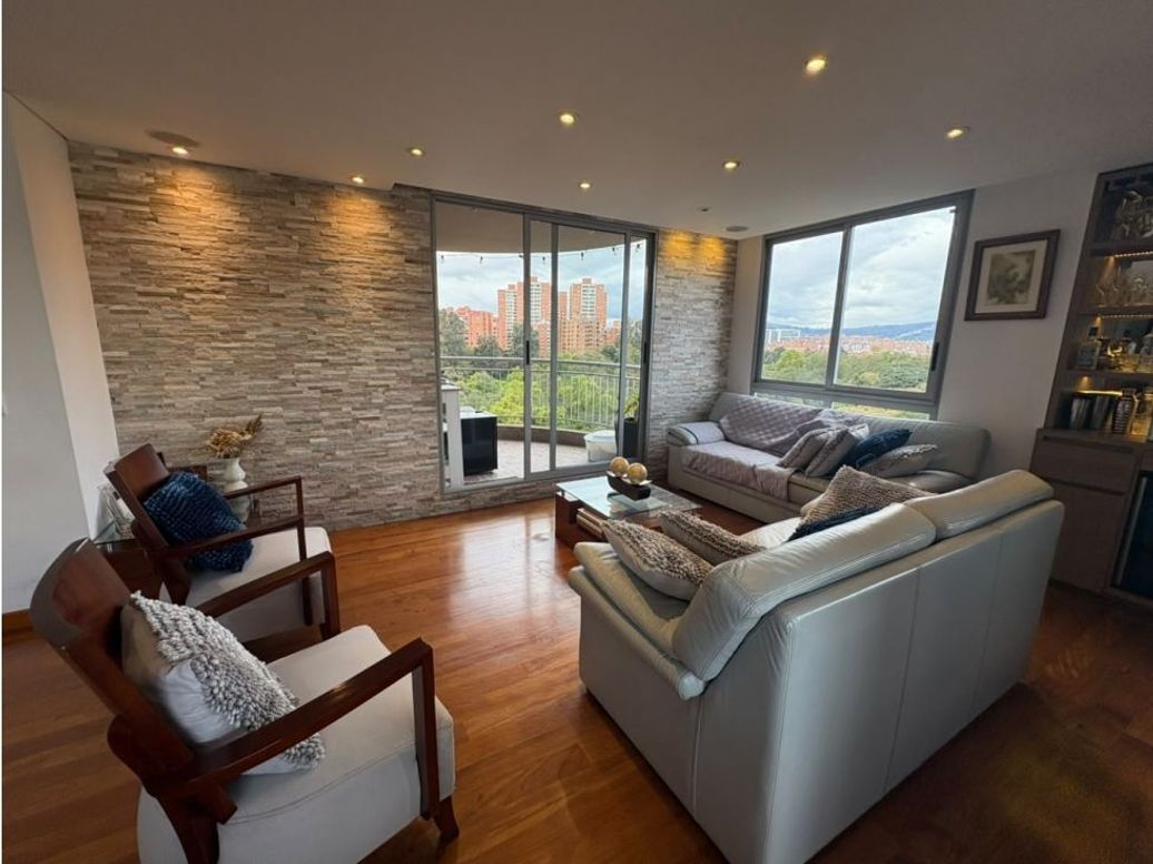 Apartamento de 3 alcobas en venta en Puente Largo, Bogotá, 178 m² · foto 4 de 20