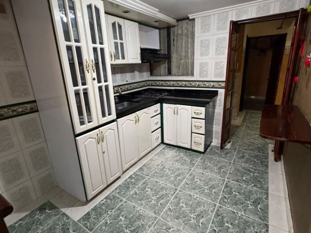 Casa de 5 alcobas en venta en Molinos Del Viento, Bogotá, 77 m² · foto 4 de 14