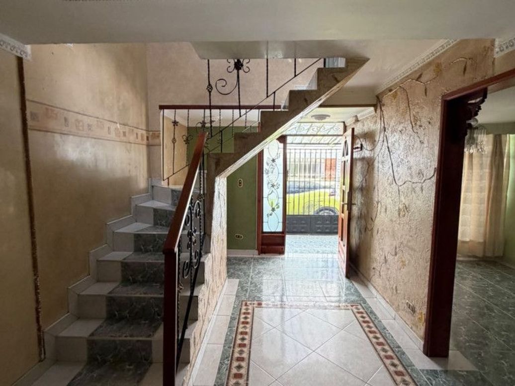 Casa de 5 alcobas en venta en Molinos Del Viento, Bogotá, 77 m² · foto 3 de 14