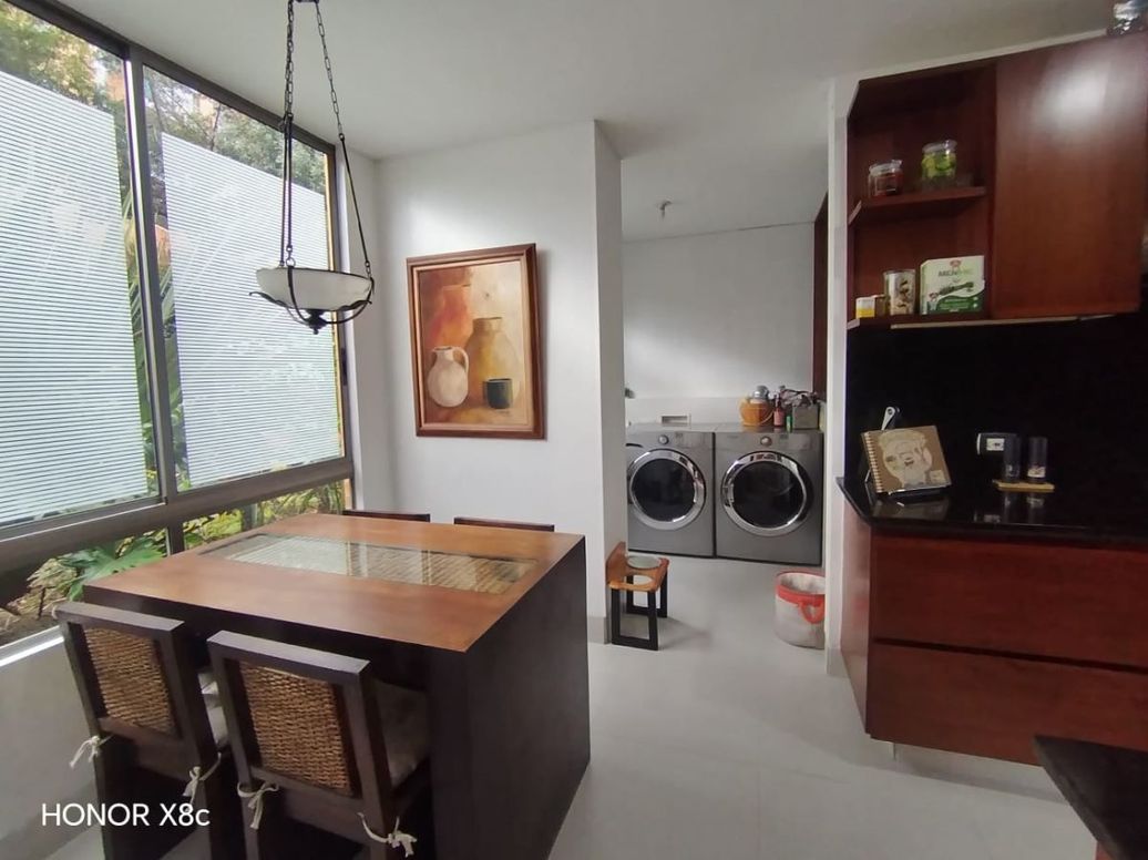 Apartamento de 3 alcobas en venta en Calatrava, Bogotá, 192 m² · foto 7 de 20