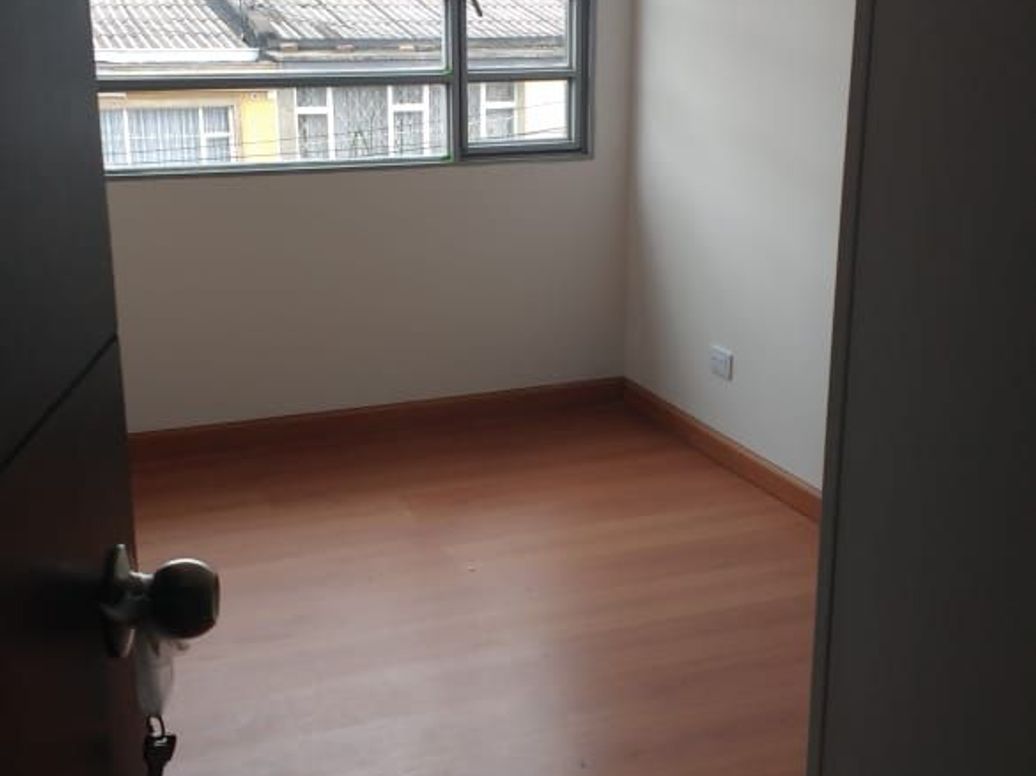 Apartamento en arriendo en Ciudad Jardín Sur, Bogotá · foto 3 de 7